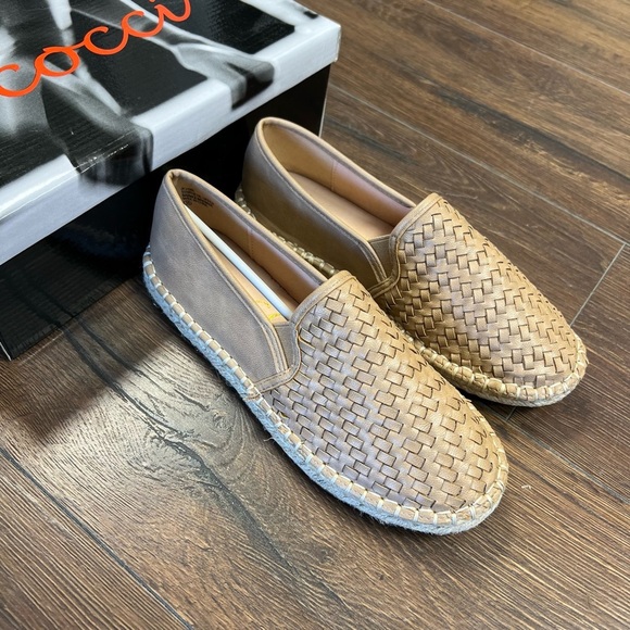 🆕 Cocci gold loafers - Picture 1 of 3